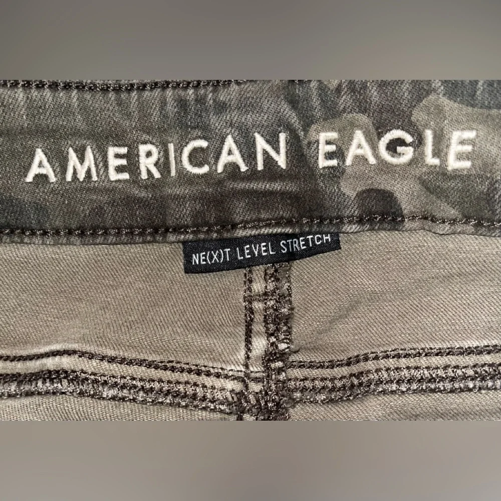 American Eagle, NE(X)T Level Stretch Camouflage Pants, Size 0 - Picture 4 of 5